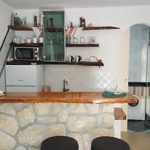 apartments-lopar-story.primorje-gorskikotar.com/